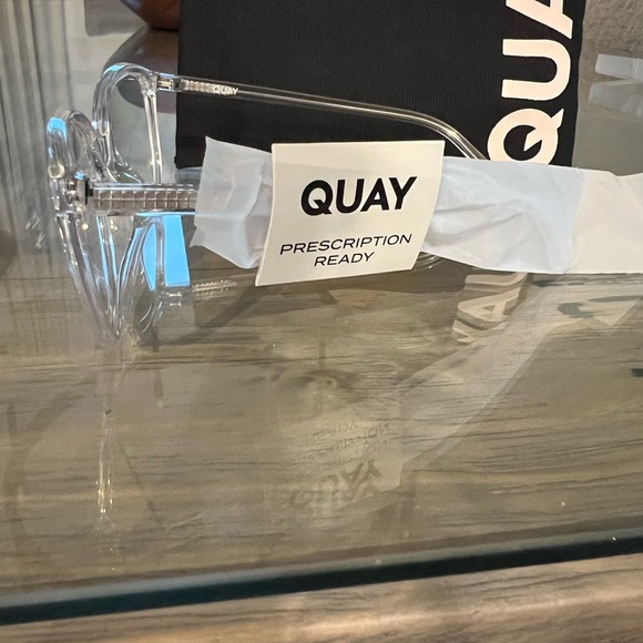Quay Australia Clear Blue Light Glasses - Picture 3 of 3